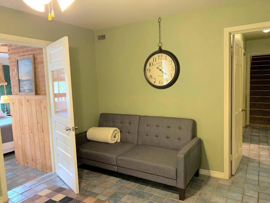 The River Haven - Sleeps 32 - On Guadalupe River Seguin Eksteriør billede