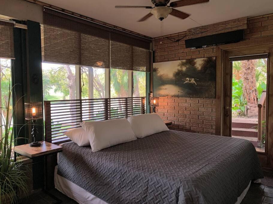 The River Haven - Sleeps 32 - On Guadalupe River Seguin Eksteriør billede