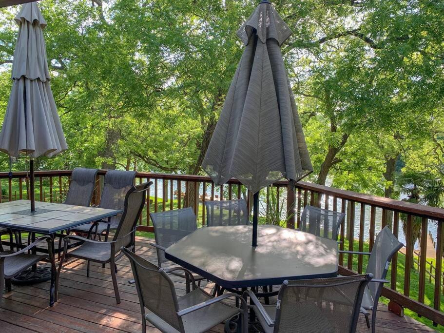The River Haven - Sleeps 32 - On Guadalupe River Seguin Eksteriør billede