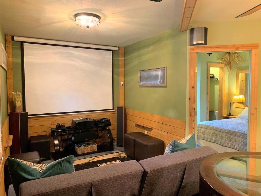 The River Haven - Sleeps 32 - On Guadalupe River Seguin Eksteriør billede