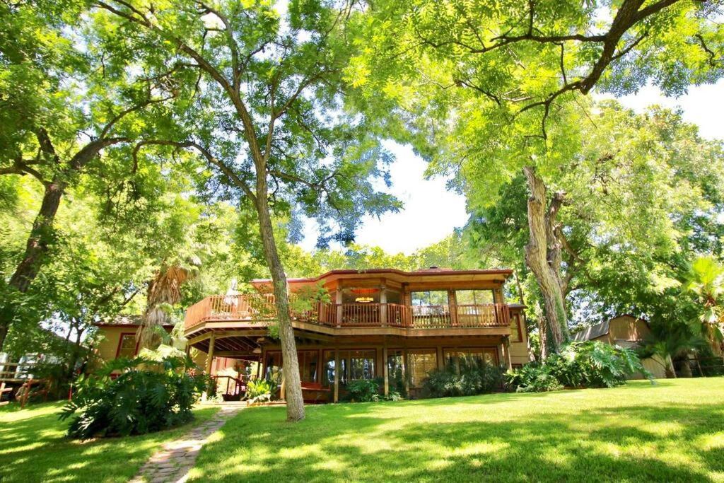 The River Haven - Sleeps 32 - On Guadalupe River Seguin Eksteriør billede